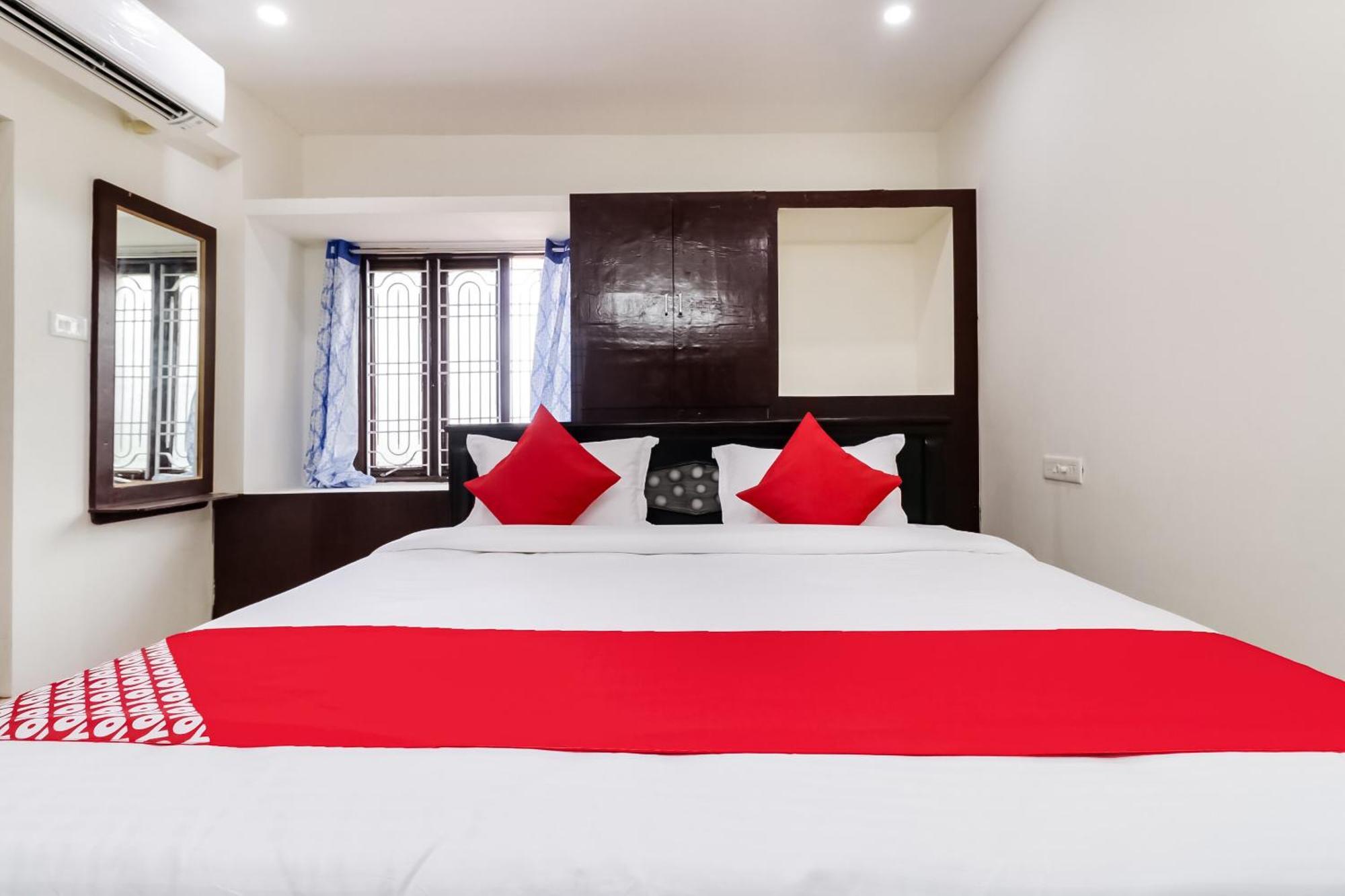 Oyo Victory Grand Hotel Tadepalle Екстериор снимка