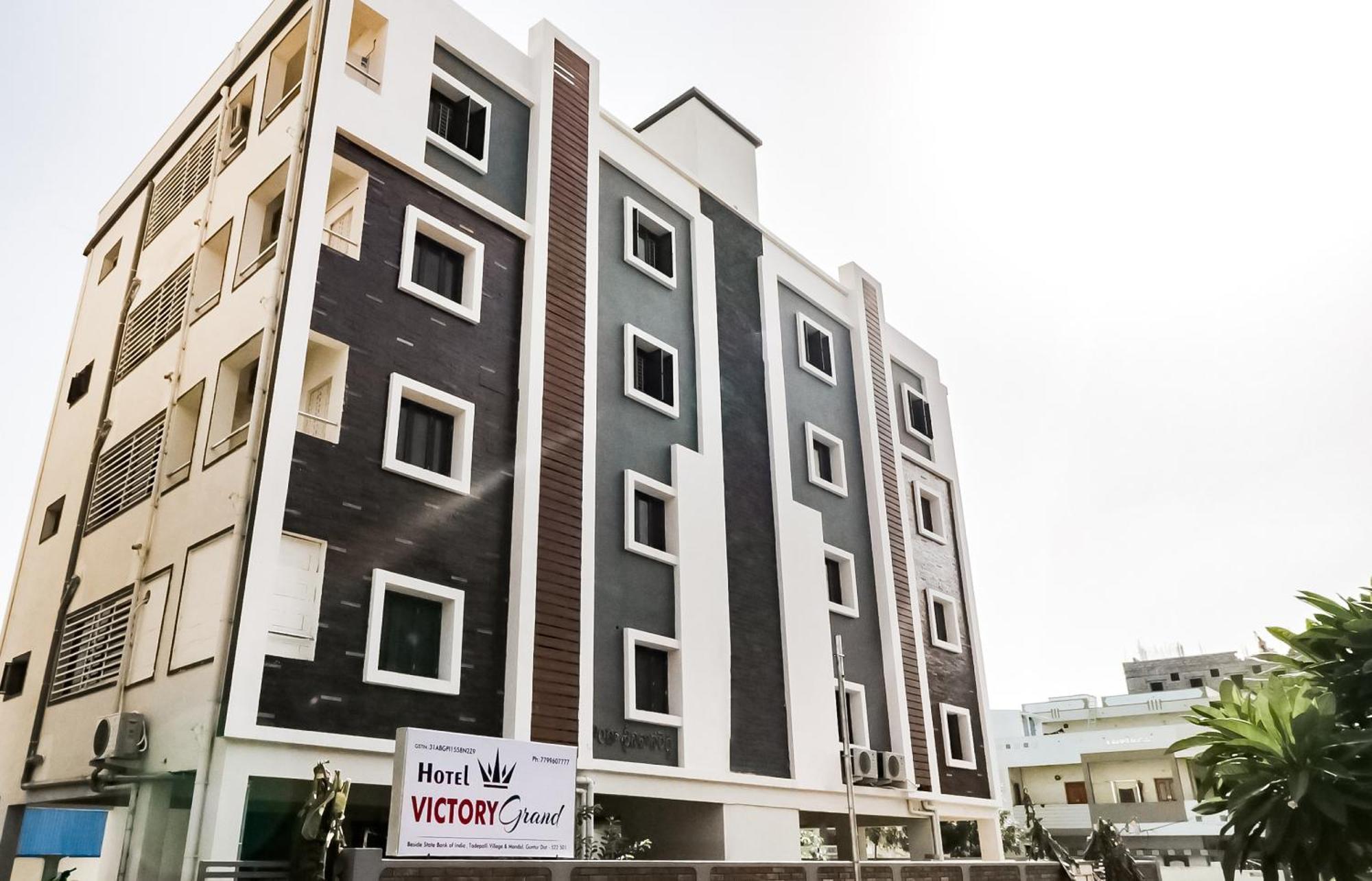 Oyo Victory Grand Hotel Tadepalle Екстериор снимка